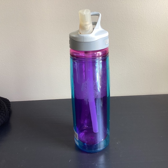 Camelbak Eddy Purple and Blue Insulated 32oz Tumbler - Picture 2 of 5